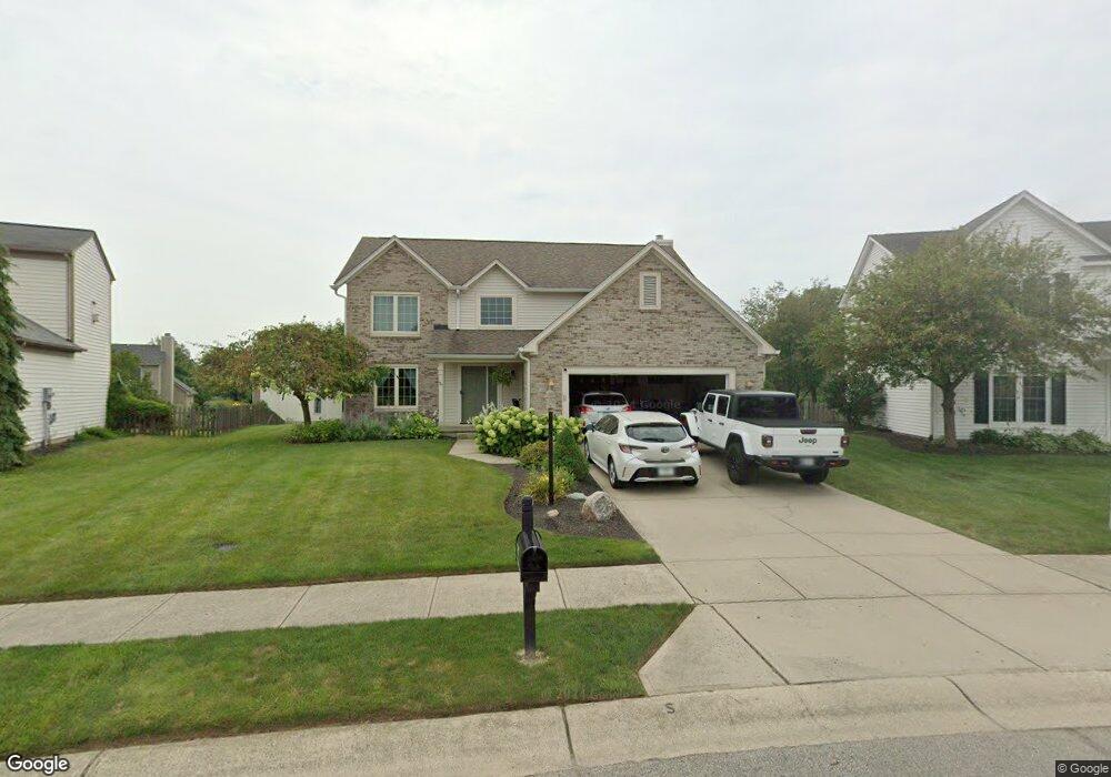 11787 Ledgestone Cir, Fishers, IN 46037 - photo 1