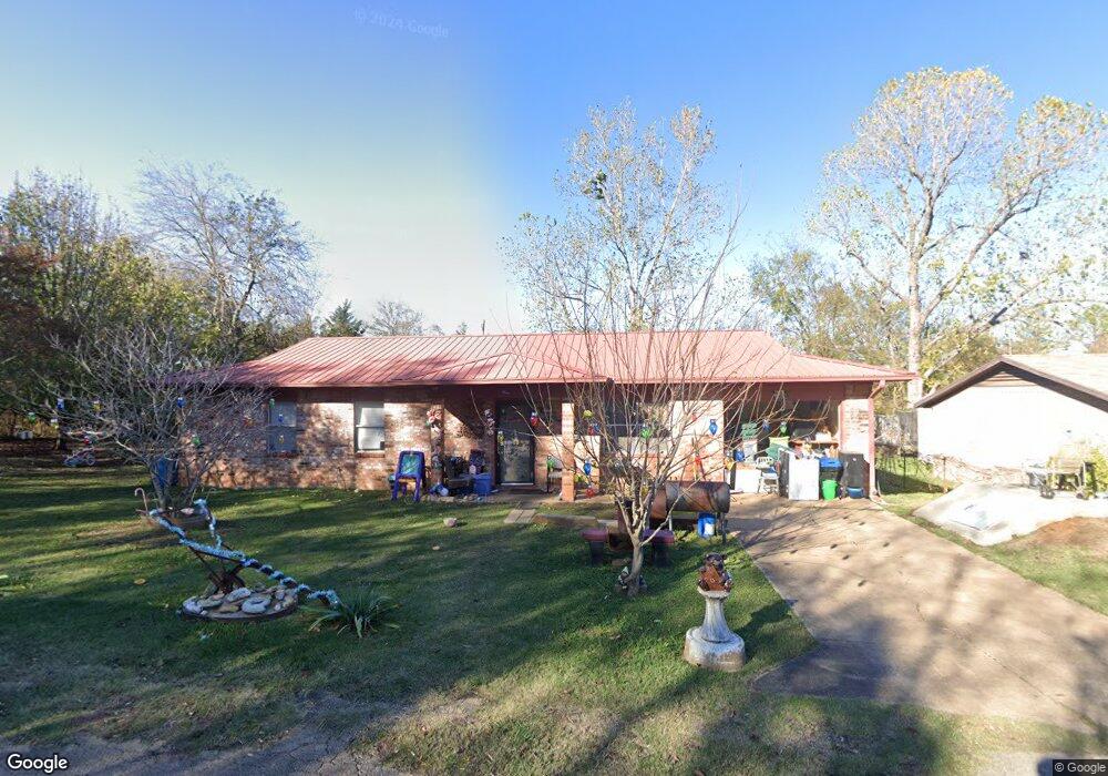 1008 W Texas St, Hugo, OK 74743 - photo 1