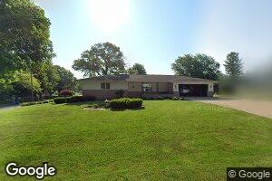 204 5th St, Walnut, IL 61376