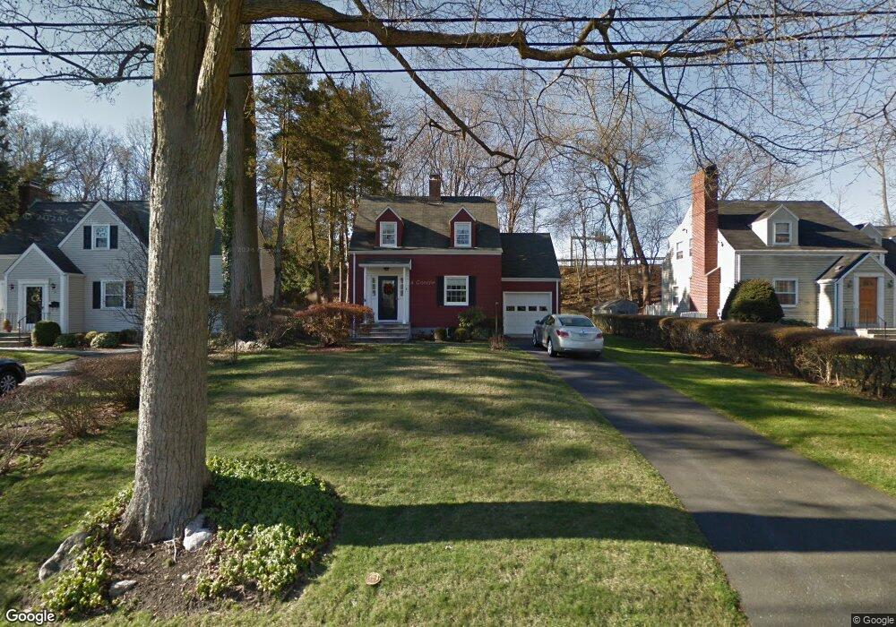 4 Peters Rd, Riverside, CT 06878 - photo 1