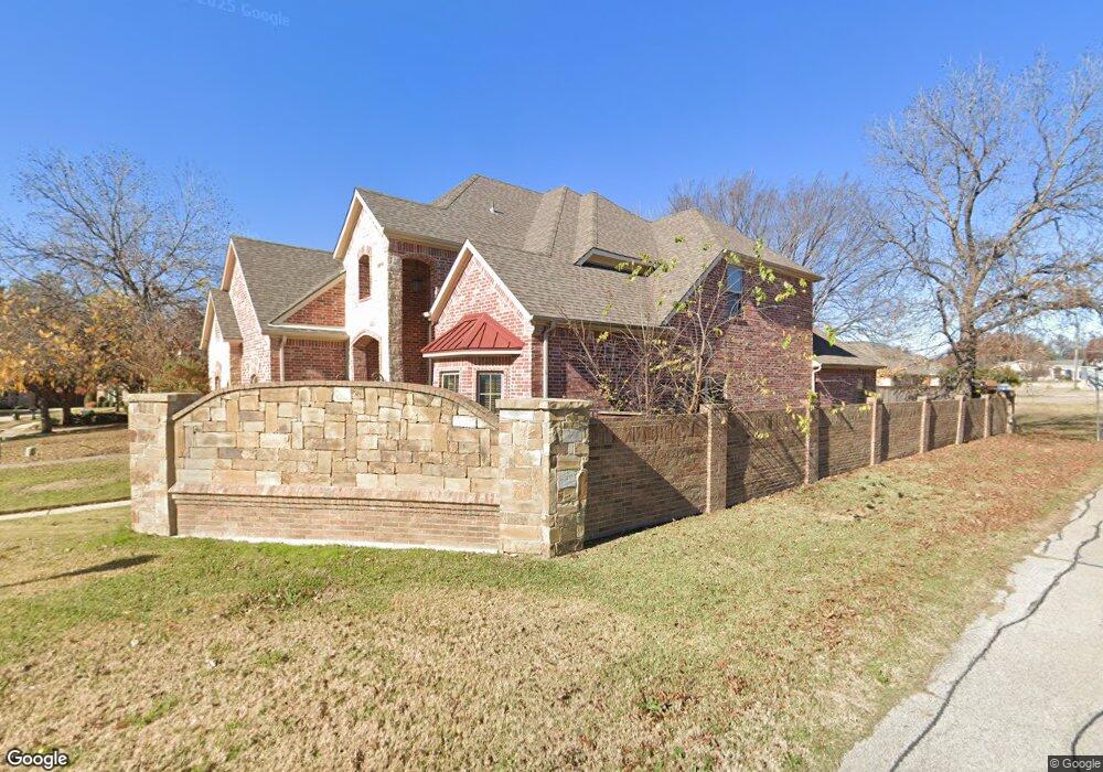 2721 Woodson Cir, Bedford, TX 76021 - photo 1