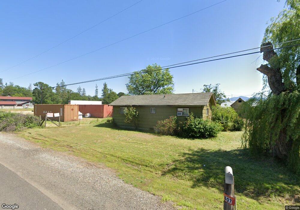 807 Gibbon Rd, Central Point, OR 97502 - photo 1