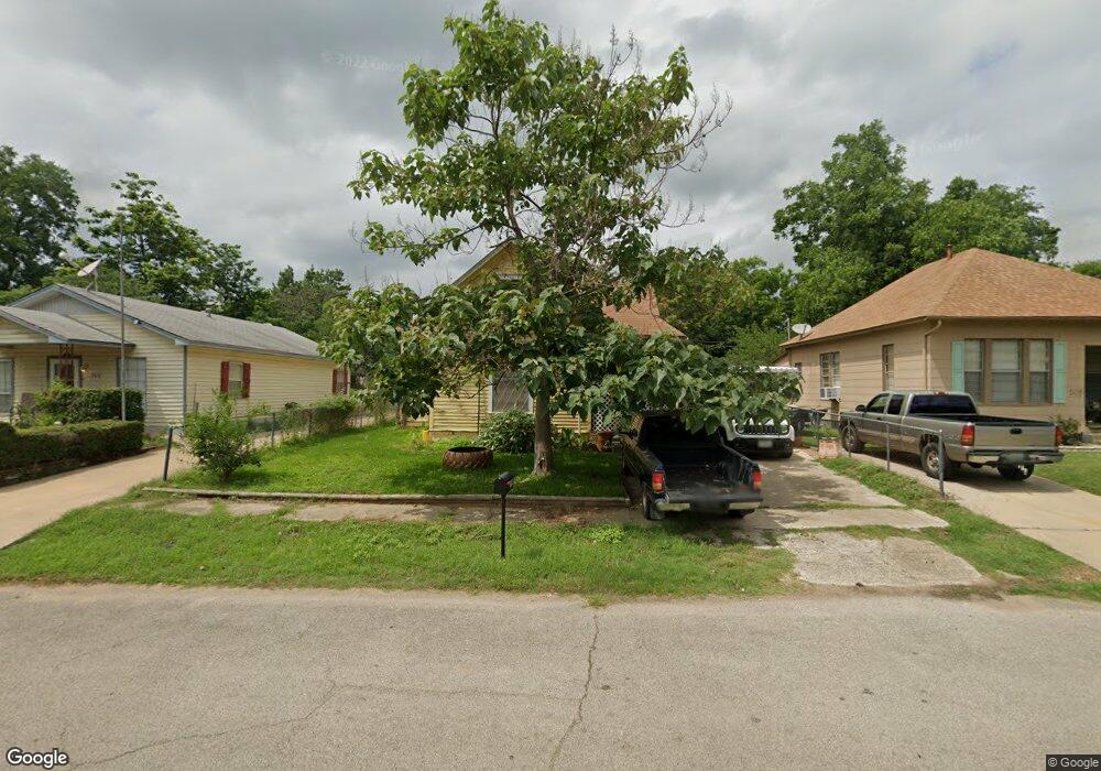 709 W Monterey St, Denison, TX 75020 - photo 1