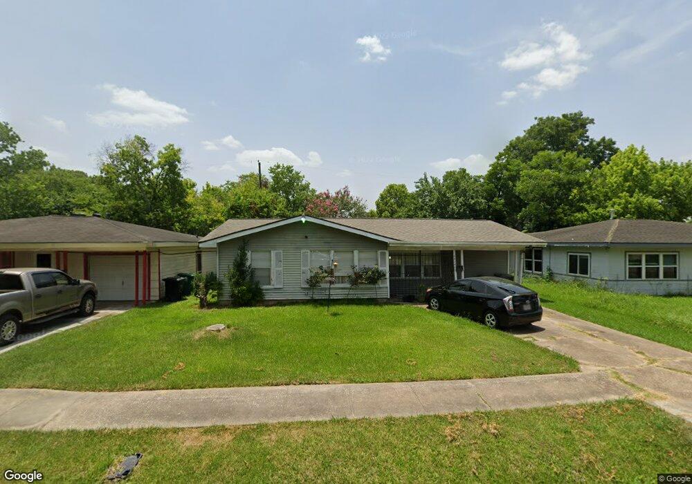 6824 Beachwood St, Houston, TX 77021 - photo 1