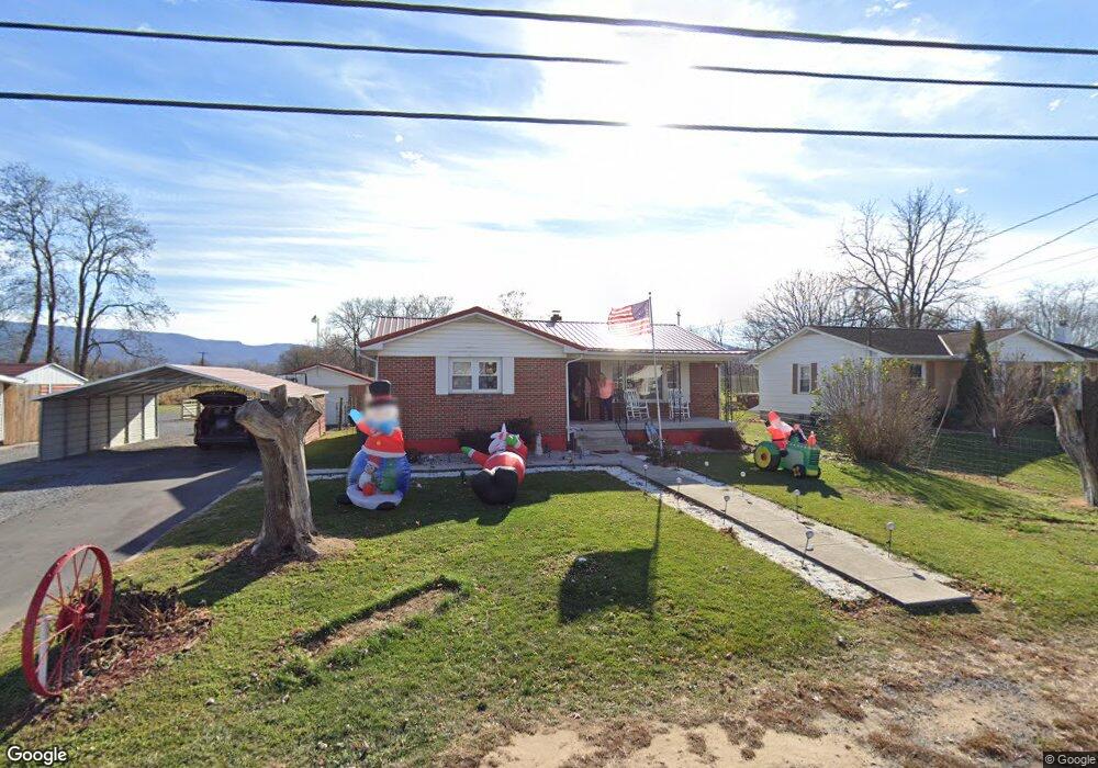 207 Clements St, Moorefield, WV 26836 - photo 1