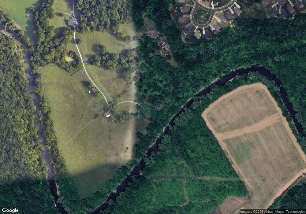 10703 Hidden Creek Ln, Louisville, KY 40291 - photo 1