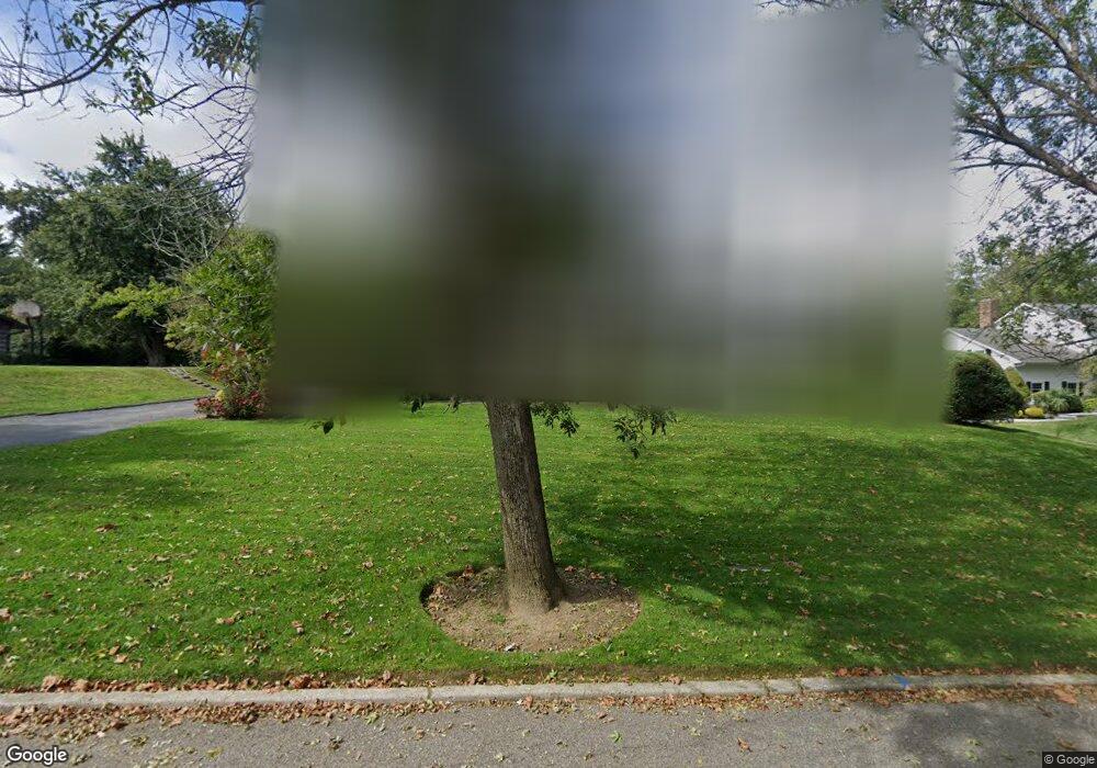 52 Rustic Gate Ln, Dix Hills, NY 11746 - photo 1