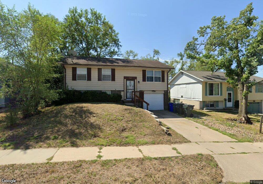 1527 13th Ave SE, Cedar Rapids, IA 52401 - photo 1