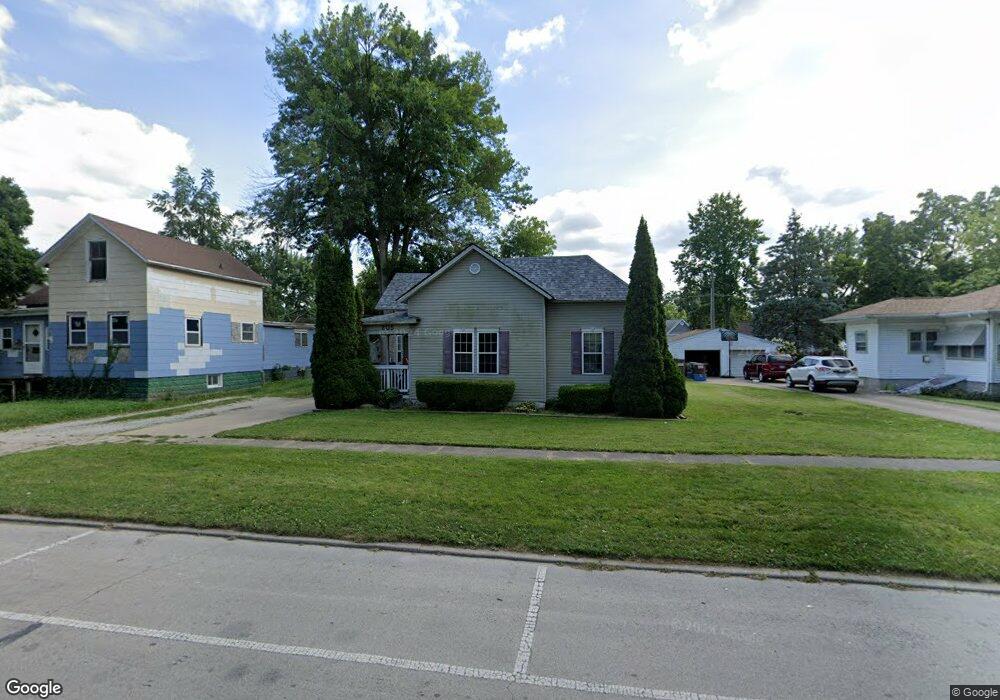 205 E Daggy St, Tuscola, IL 61953 - photo 1