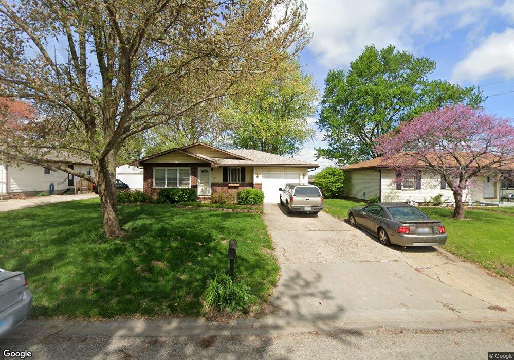 1709 Rutledge Dr, Lincoln, IL 62656 - photo 1