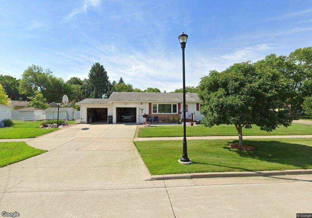 1812 14th Ave S, Fargo, ND 58103 - photo 1