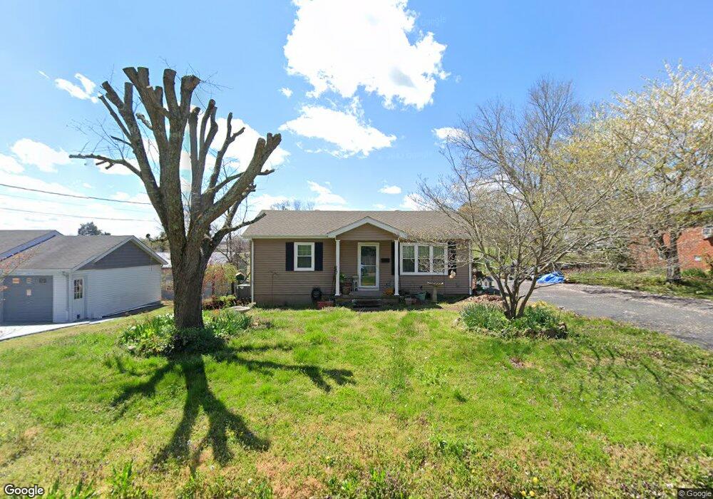 108 E Ray St, Dickson, TN 37055 - photo 1