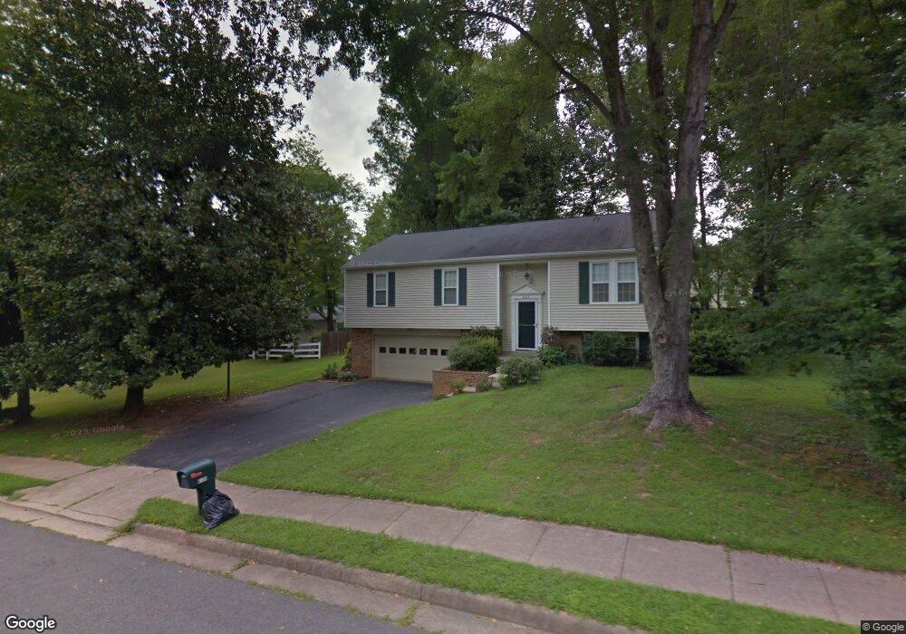 6103 Covered Bridge Rd, Burke, VA 22015 - photo 1