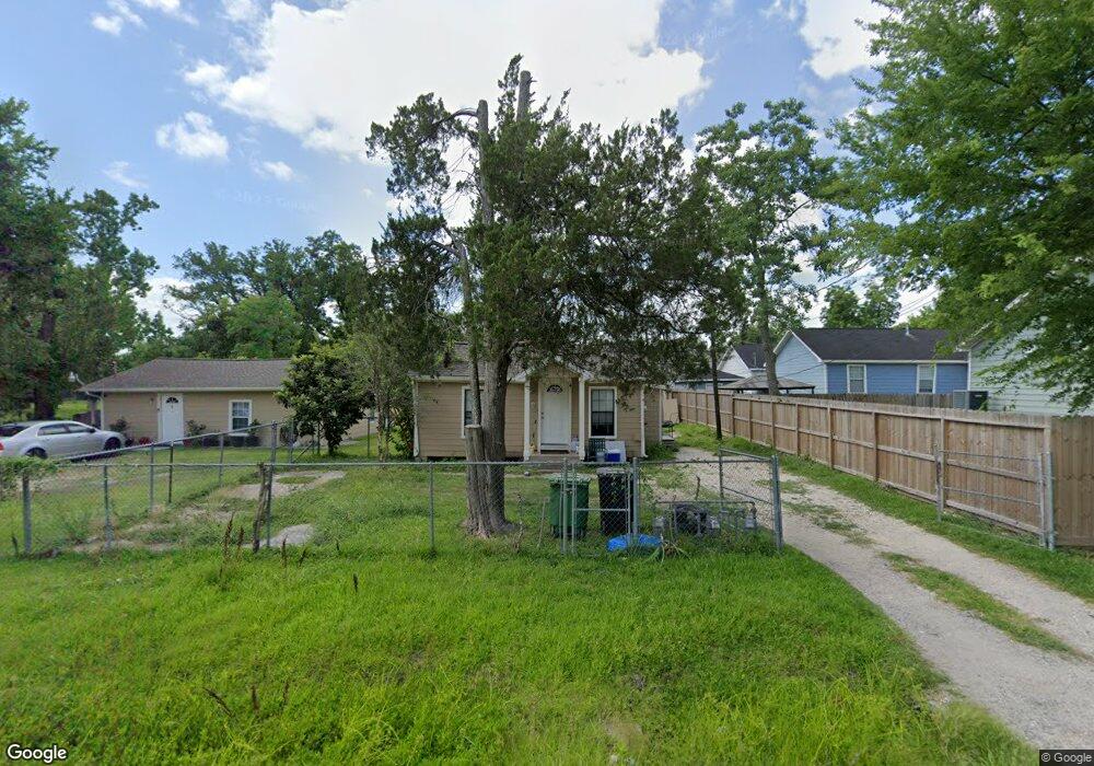 2610 Pine Tree Dr, Houston, TX 77093 - photo 1