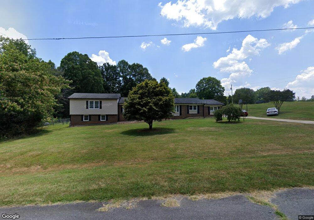 1215 Willow Wood Rd, Asheboro, NC 27205 - photo 1
