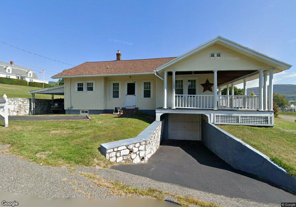 83 W Maple St, Adams, MA 01220 - photo 1