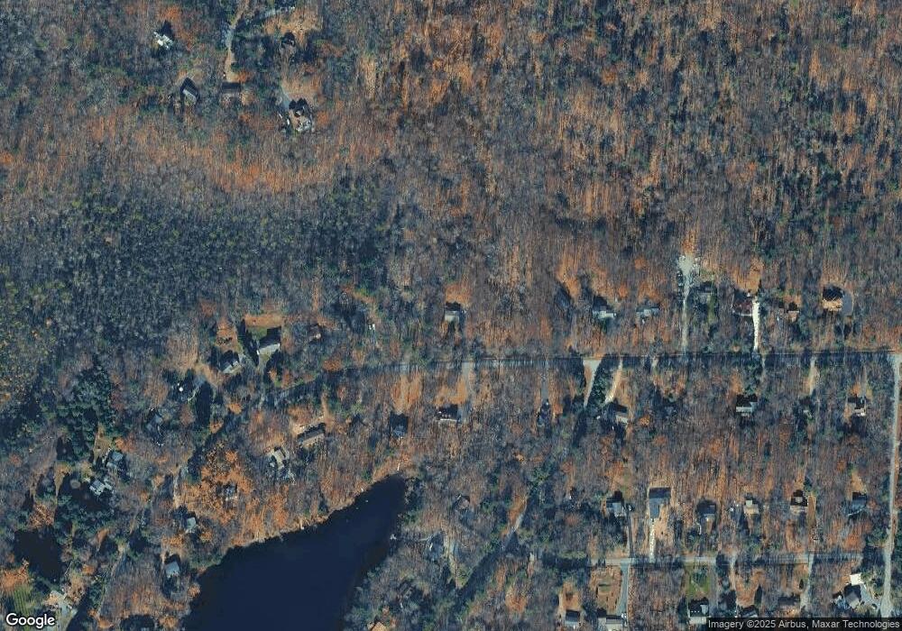 138 Hawthorne Dr, Milford, PA 18337 - photo 1