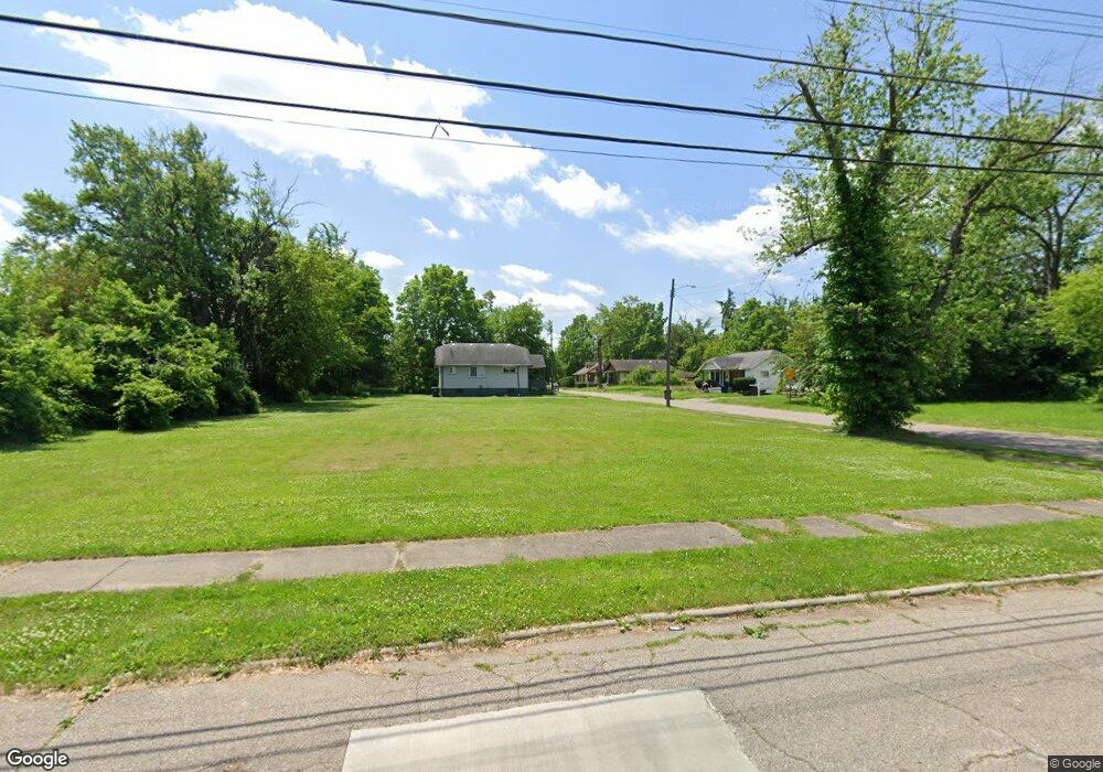 904 Pingree Ave, Flint, MI 48503 - photo 1