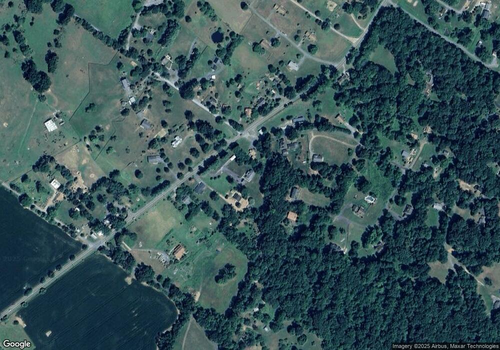 9813 Crest Hill Rd, Marshall, VA 20115 - photo 1