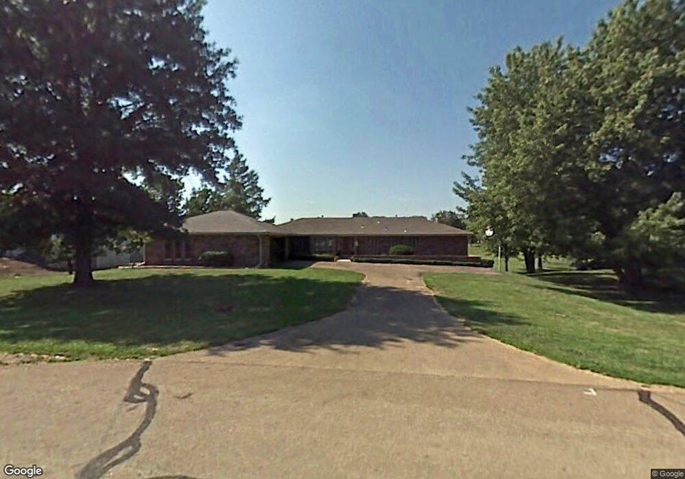 6410 SW Suffolk Rd, Topeka, KS 66610 - photo 1