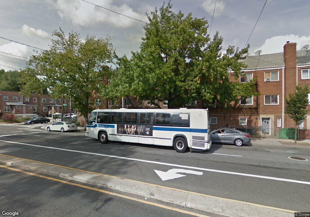 22405 Braddock Ave, Queens Village, NY 11428 - photo 1