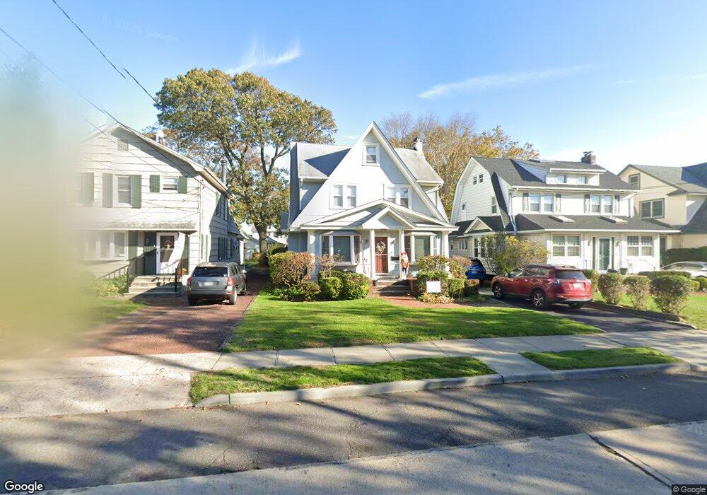 42 Blossom Heath Ave, Lynbrook, NY 11563 - photo 1