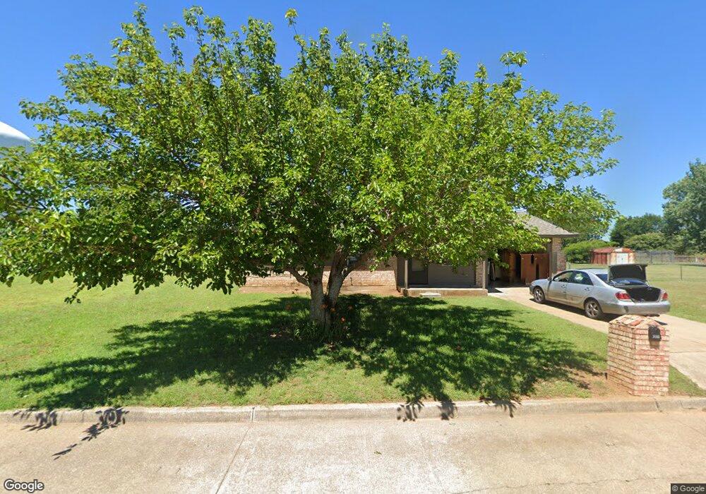 4311 Whispering Hills Dr, Duncan, OK 73533 - photo 1