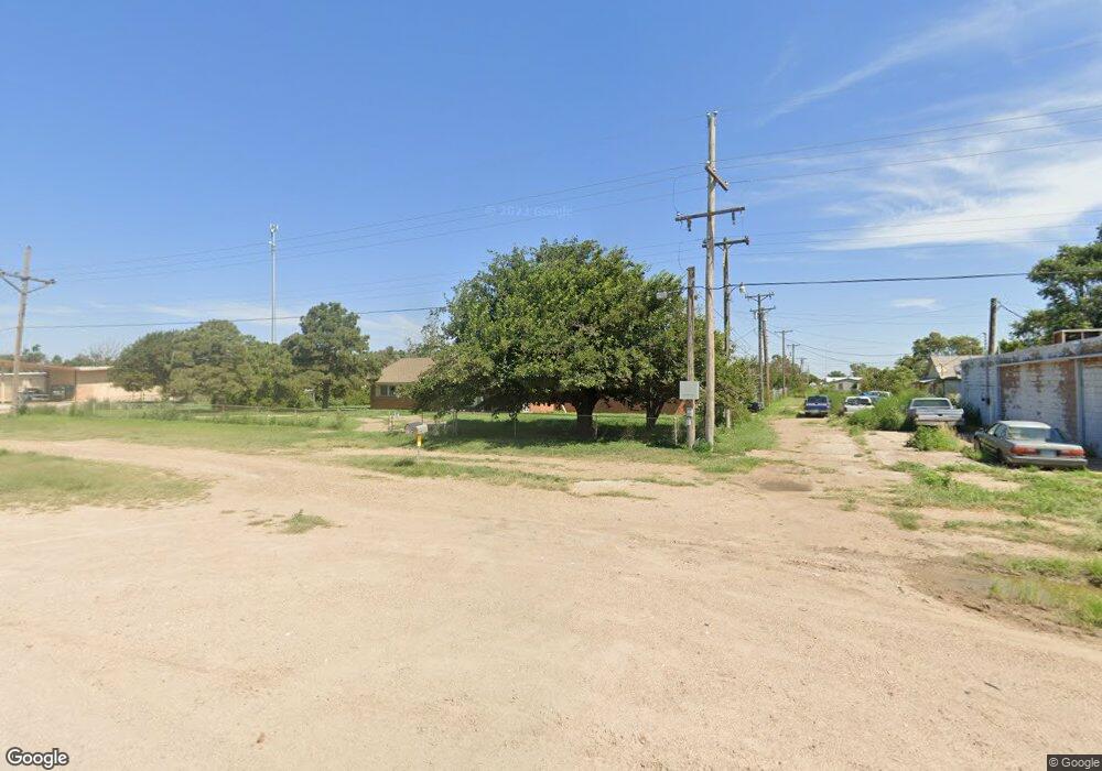 801 E 24th St, Plainview, TX 79072 - photo 1