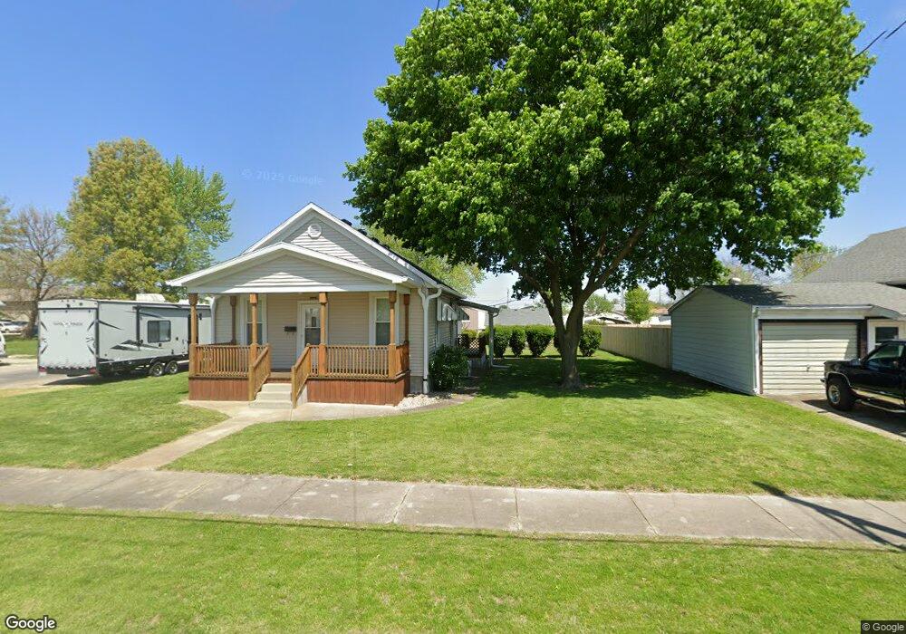 1702 Delavan St, Lincoln, IL 62656 - photo 1