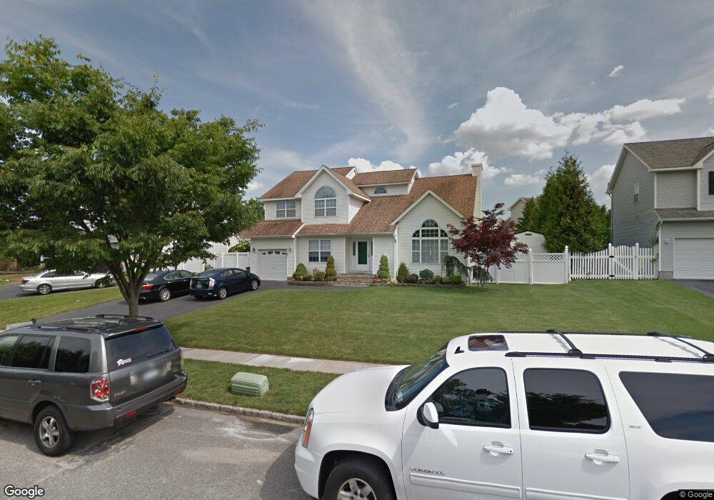 17 Long House Way, ComMacK, NY 11725 - photo 1