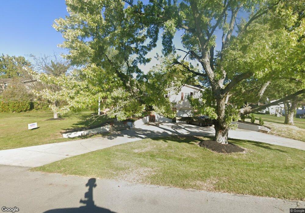 1515 Riverview Dr, Lima, OH 45805 - photo 1