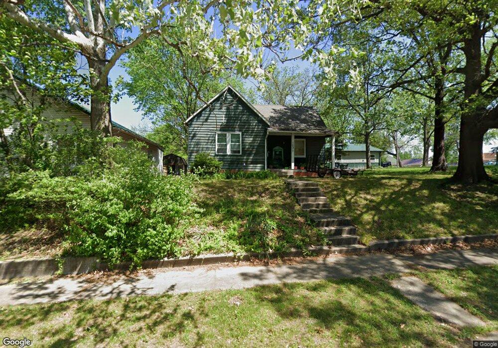 1031 Franklin St, Moberly, MO 65270 - photo 1