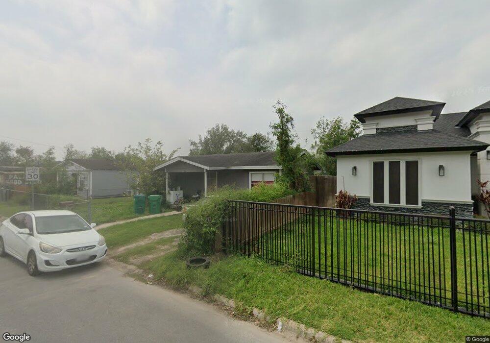 607 N Flag St, Pharr, TX 78577 - photo 1