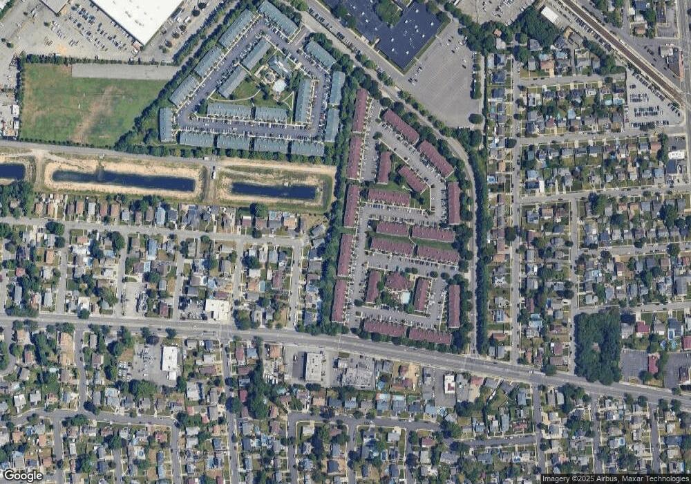 27 Sunny Ln, Bethpage, NY 11714 - photo 1