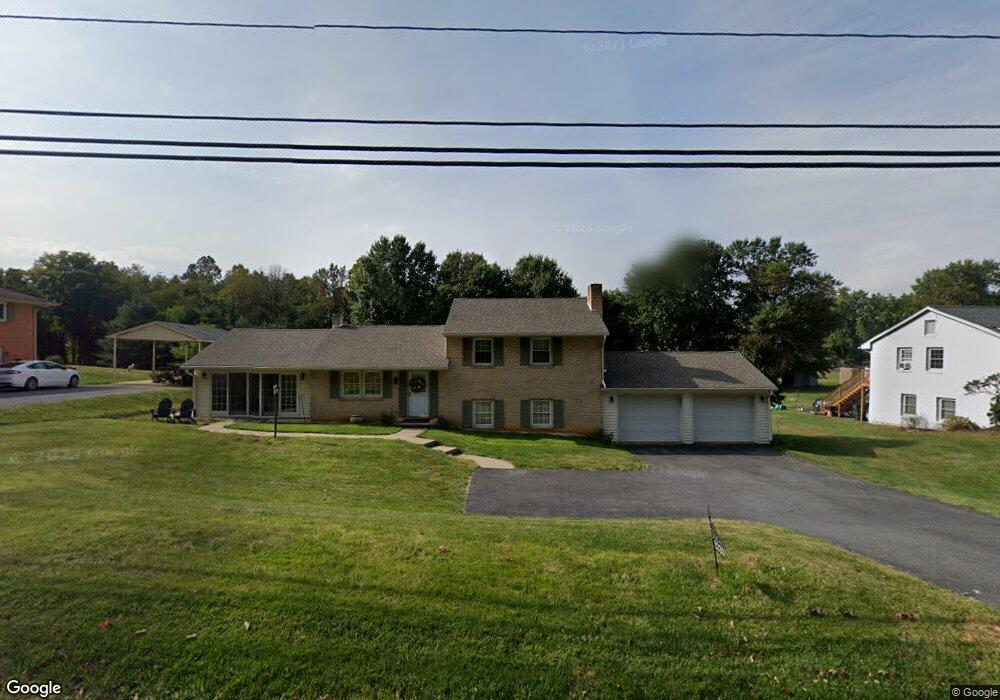 2330 Lyndhurst Rd, Waynesboro, VA 22980 - photo 1