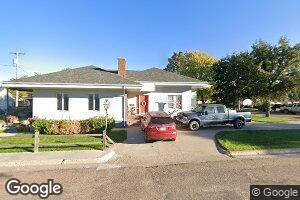 502 W 3rd St, Oakley, KS 67748