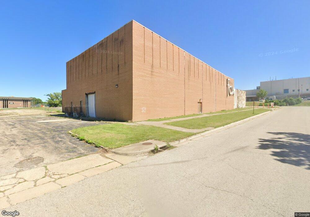 320 SW Croix St, Topeka, KS 66611 - photo 1