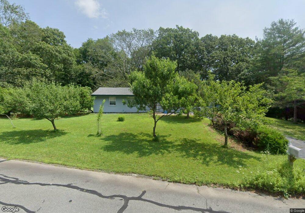 18 Algonquin Dr, South Dartmouth, MA 02748 - photo 1