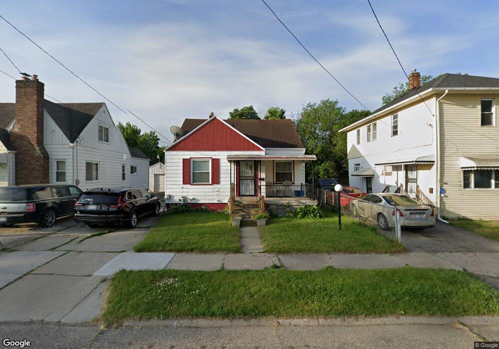 734 E Ruth Ave, Flint, MI 48505 - photo 1