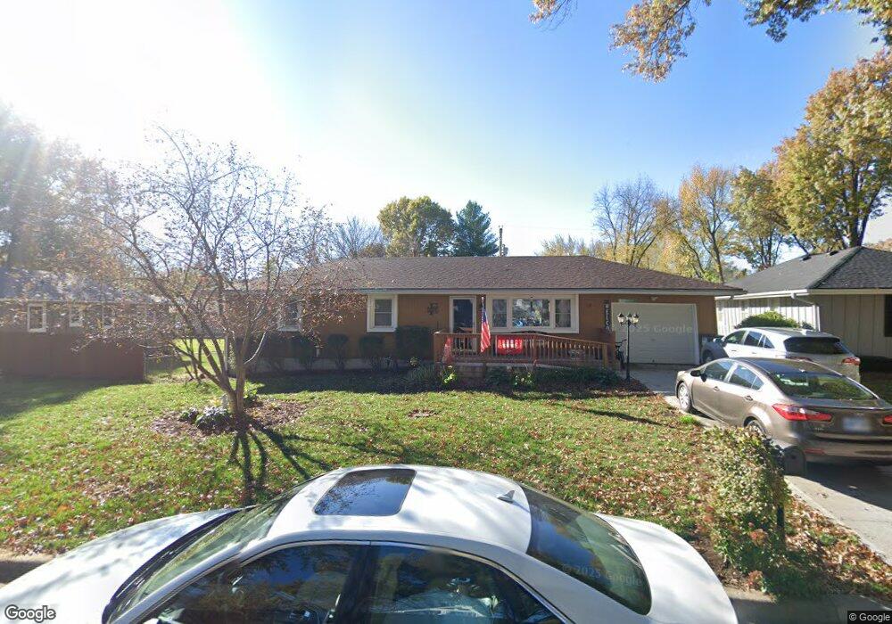 126 Karen Ln, Lansing, KS 66043 - photo 1