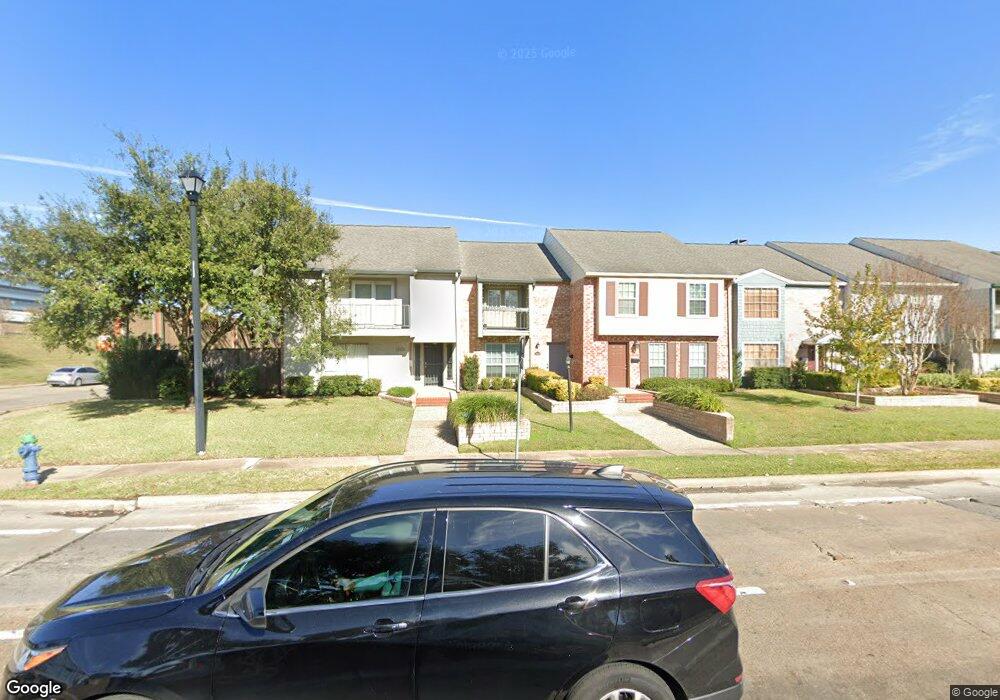 10266 Briar Forest Dr unit 24, Houston, TX 77042 - photo 1