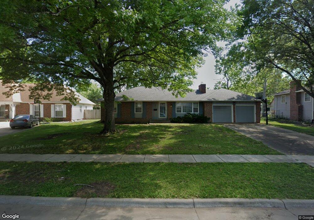 1911 SW 32nd St, Topeka, KS 66611 - photo 1