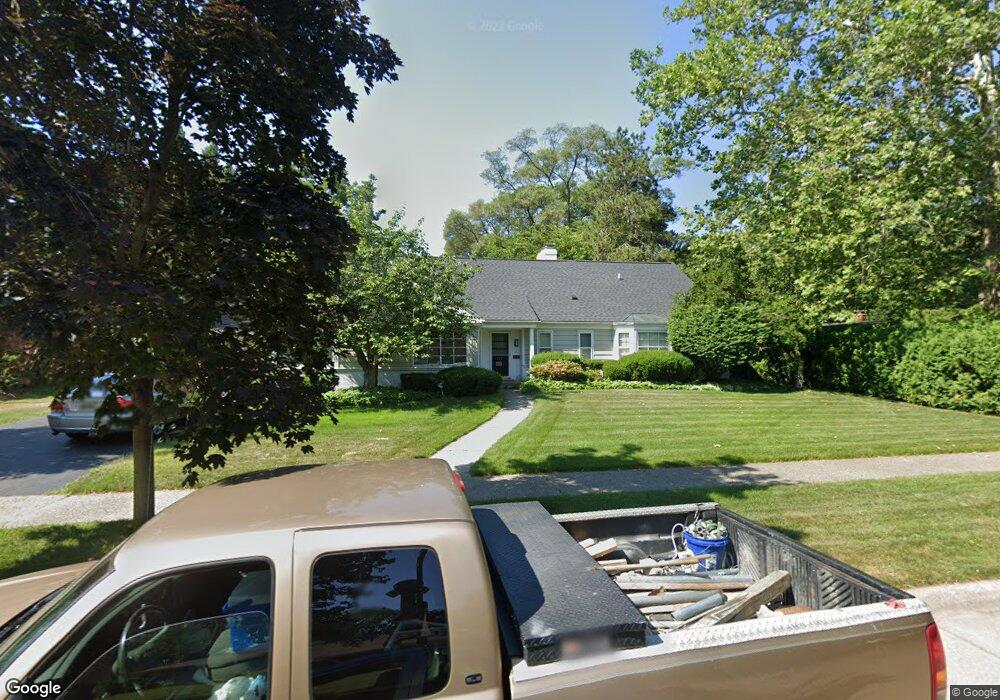 215 Lothrop Rd, Grosse Pointe Farms, MI 48236 - photo 1