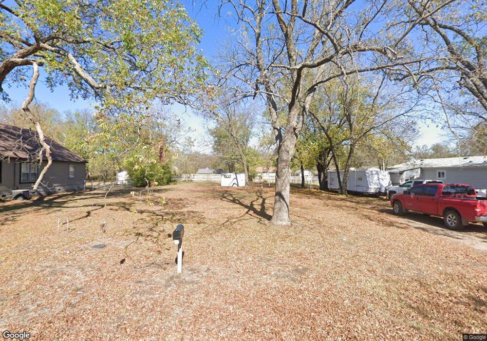 207 E 6th, Okmulgee, OK 74447 - photo 1