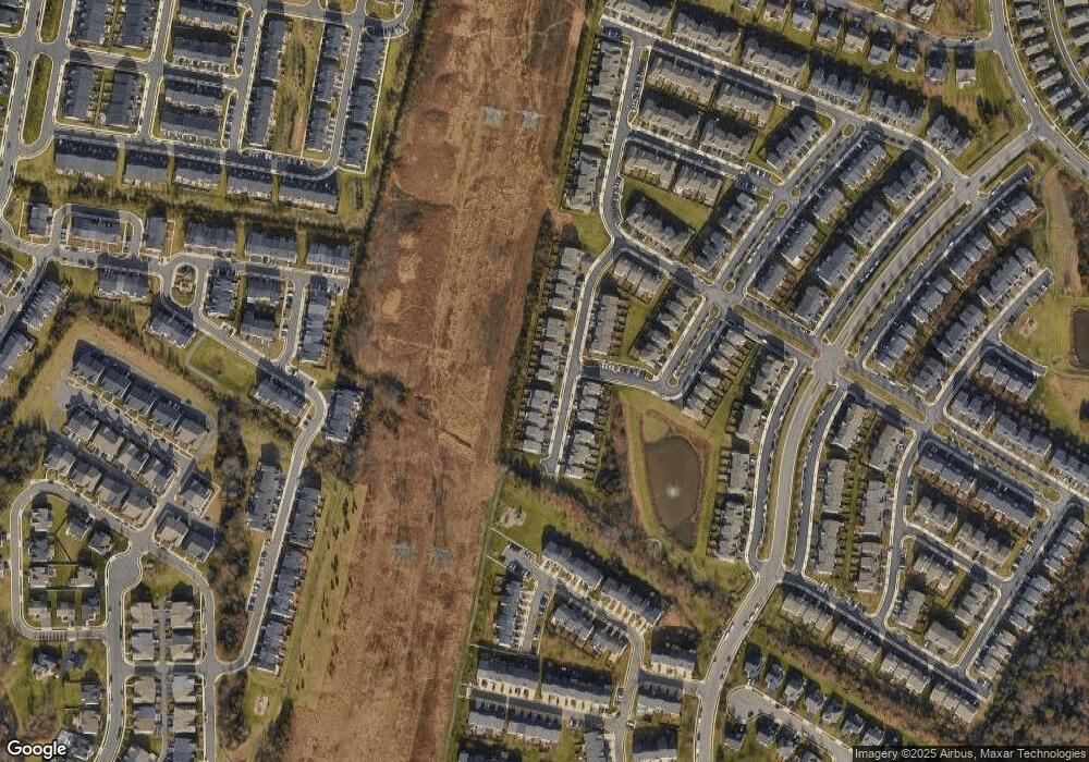 25137 Sweet Myrtle Square, Aldie, VA 20105 - photo 1