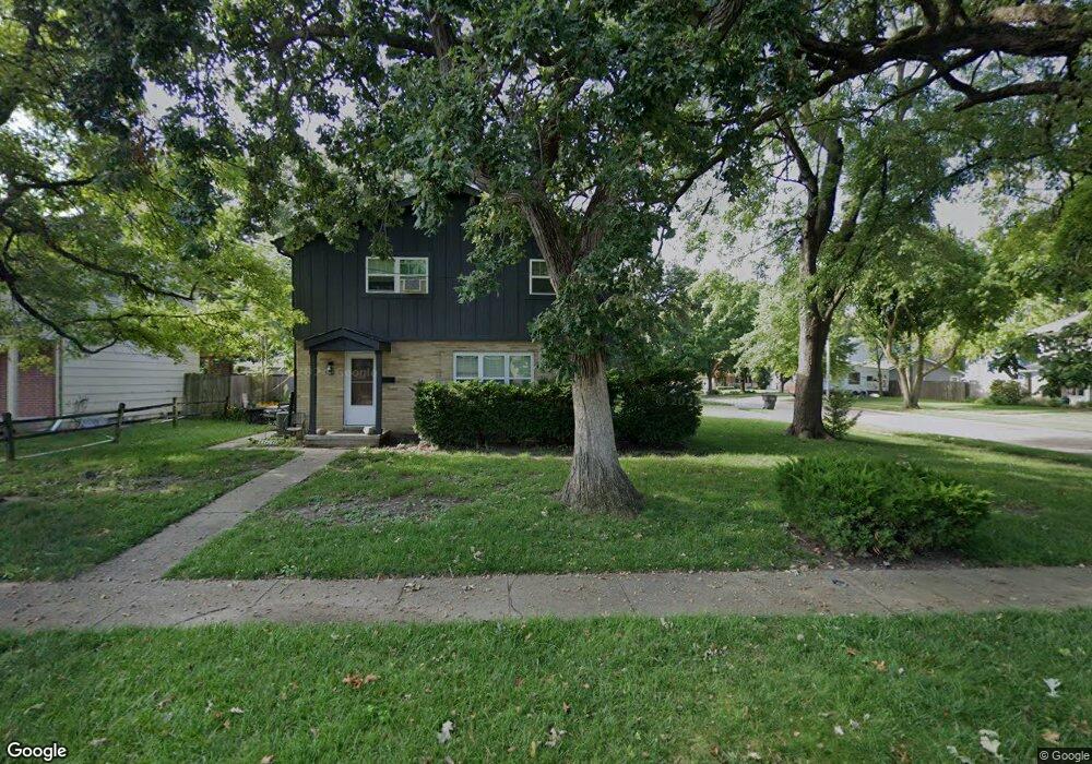 3818 Crestmoor Place, Des Moines, IA 50310 - photo 1