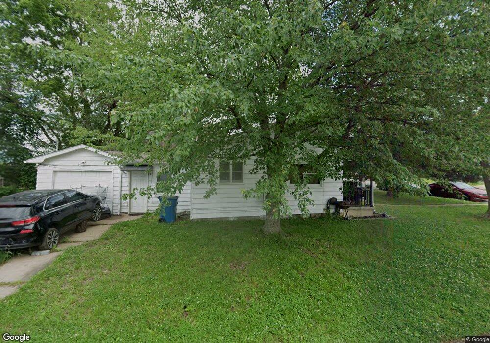 1127 Olive St, Carthage, MO 64836 - photo 1