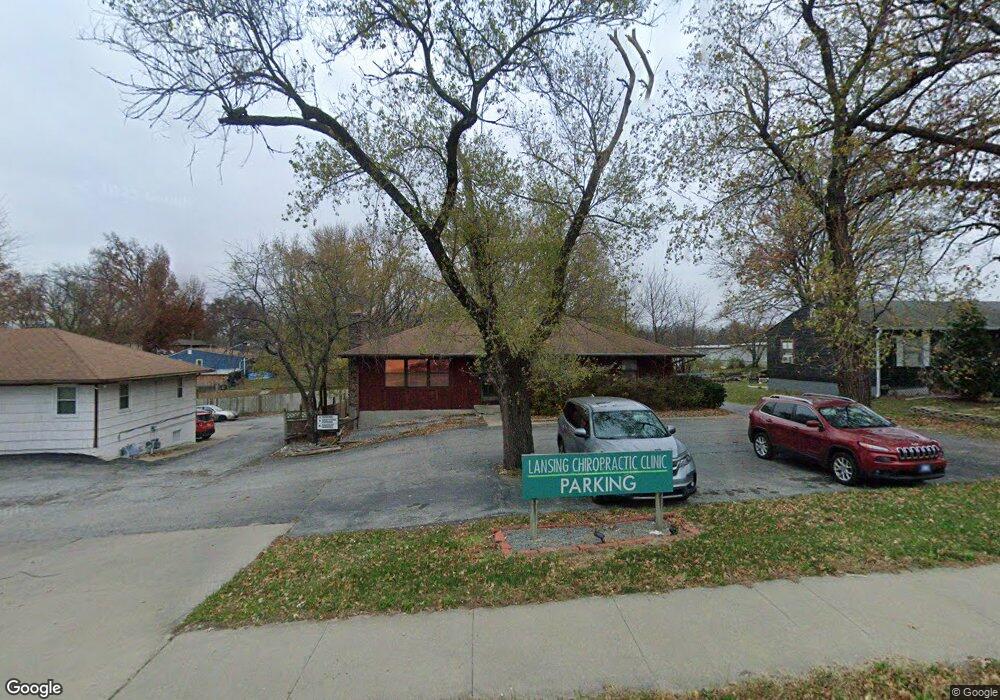 608 N Main St, Lansing, KS 66043 - photo 1