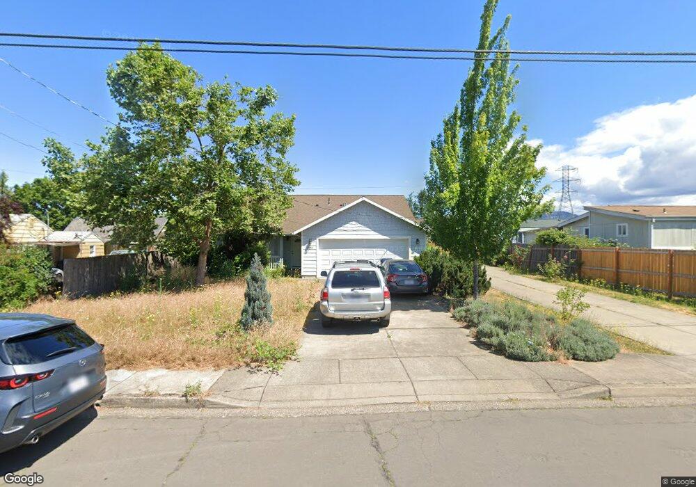 1224 W Fairview Dr, Springfield, OR 97477 - photo 1