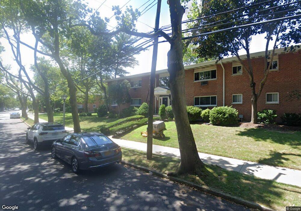 20 Wildwood Gardens, Port Washington, NY 11050 - photo 1